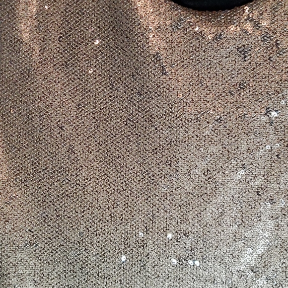 Top - Picture 2 of 4